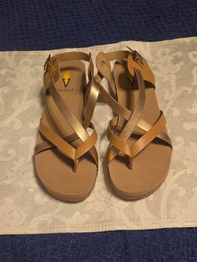 Volatile Engie Metallic Gold and Tan Sandals size 8M